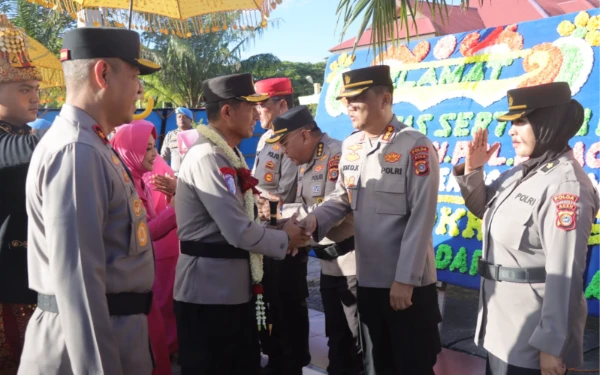 Thumbnail Berita - Tiba di Polda Aceh, Brigjen Marzuki Ali Basyah Disambut Tarian Ranup Lampuan