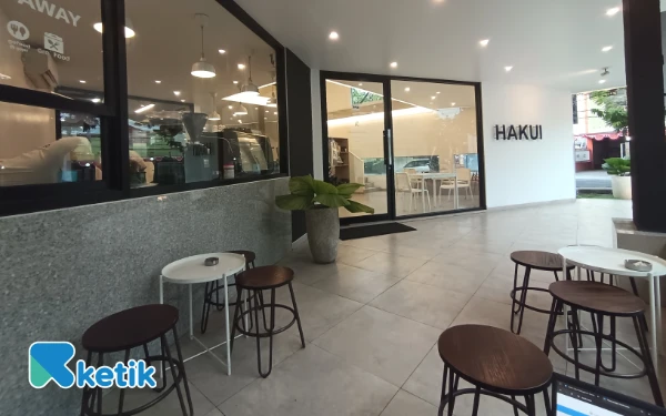 Thumbnail Berita - Kafe Modern Terus Bermunculan di Jombang, Tren Sementara atau Menjanjikan?