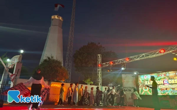 Thumbnail Festival Batik Situbondo Angkat Motif Daun Maronggi, Bupati Rio: Dari Simbol Kemiskinan Jadi Produk Unggulan