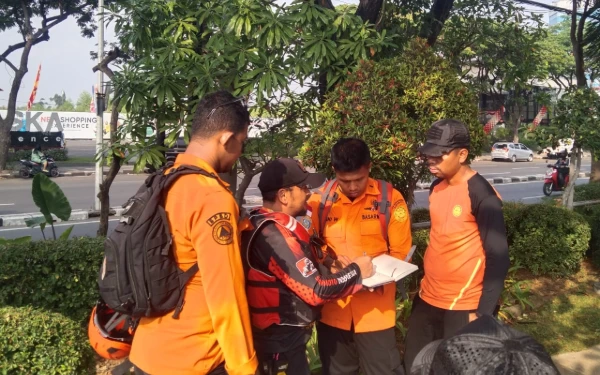 Thumbnail Identitas Pengamen Tenggelam di Sungai Jagir Surabaya Terungkap