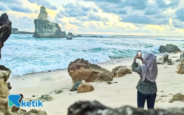 Thumbnail Pacitan Kini Juga Dijuluki Kota 70 Pantai, Berikut Daftar Lengkap Nama-namanya