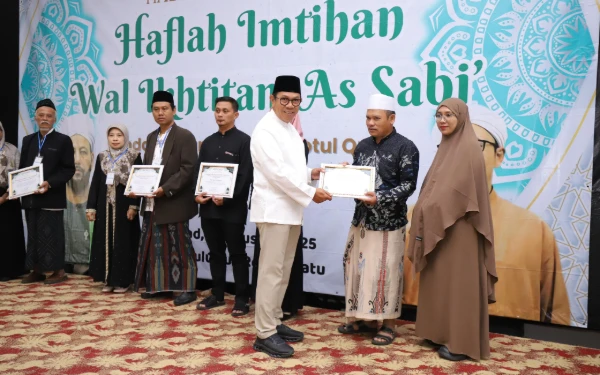 Thumbnail Hadiri Haflah Imtihan Ponpes Roudhotul Qur’an, Wali Kota Batu: Pesantren Adalah Penyeimbang Pembangunan