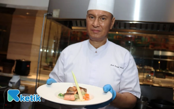 Thumbnail Lezatnya Kreasi Fusion Opor Salmon, Kuliner Lokal Cita Rasa Internasional