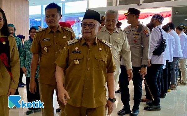 Thumbnail Heboh! Uang Rp429 Miliar Nganggur di Pemkab Blitar, Proyek Pembangunan Mandek