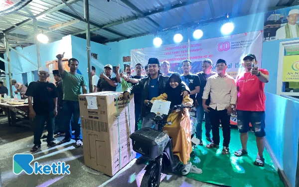 HUT RI ke-80: Warkop Salim Community Sampang Sukses Gelar Lomba Domino selama Empat Hari