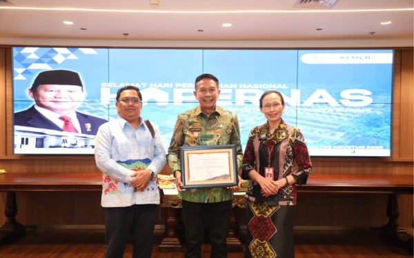 Thumbnail Wali Kota Malang Sabet Penghargaan Menteri PUPR Berkat Anggaran Pro Perumahan Rakyat