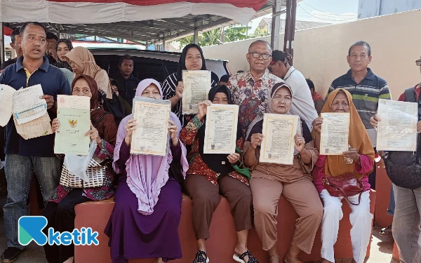 Thumbnail Berita - Sengketa Lahan di Tambakreja Cilacap Memasuki Babak Baru, Warga Laporkan Mafia Tanah ke Polisi