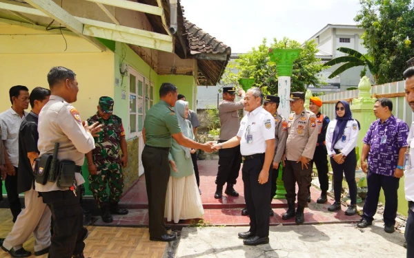 Thumbnail Berita - Komitmen Jaga Aset Negara, KAI Daop 7 Madiun Tertibkan Rumah Perusahaan