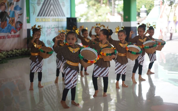 Thumbnail Berita - Gelar Dolanan Anak, Upaya Kapanewon Sleman Lestarikan Budaya di Tengah Arus Digitalisasi