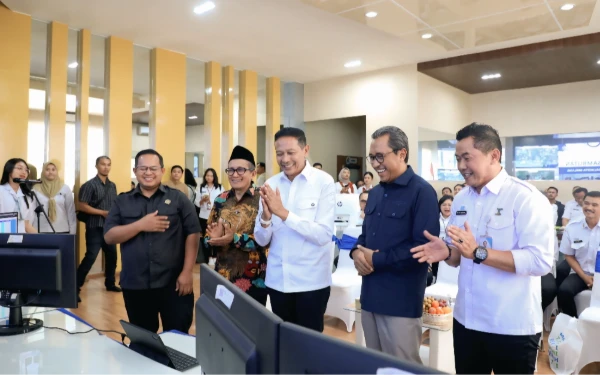 Thumbnail Wali Kota Malang Resmikan Inovasi TANIA Milik Tugu Tirta, Layanan Pelanggan Berbasis AI