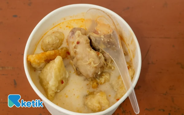 Thumbnail Pecinta Camilan Tradisional? Rasakan Gurih dan Kenyalnya Cireng Kuah Sembilan Varian