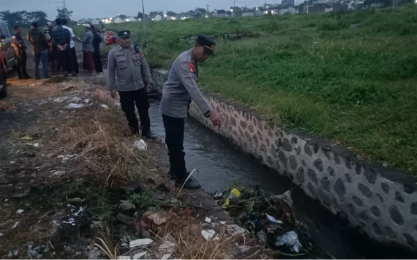 Thumbnail Berita - Usai Disuapi Makan Siang, Balita di Jember Tewas Terseret Arus hingga 2,5 Kilometer