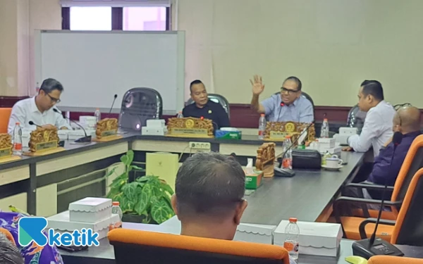 Thumbnail Usai Tenggelamnya Pengamen di Kali Jagir, Komisi A DPRD Surabaya Desak Regulasi Lebih Berpihak pada Anak Jalanan