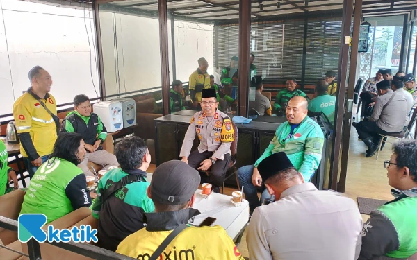 Thumbnail Solidaritas Ojol Kota Batu, Doa Bersama Peringati Tujuh Hari Kematian Affan Kurniawan