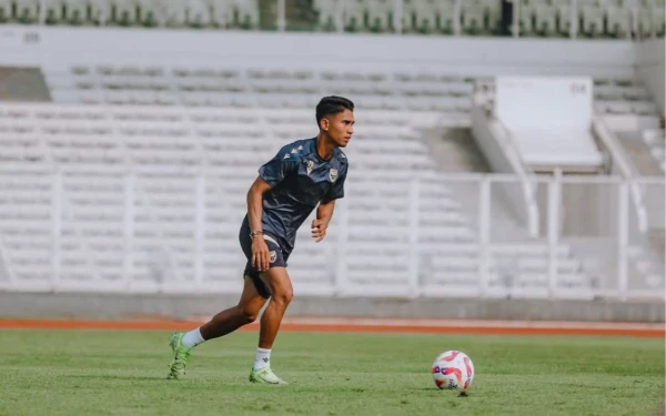 Thumbnail Pemulihan Cedera, Marselino Ferdinan Kabarnya Berada di Jakarta