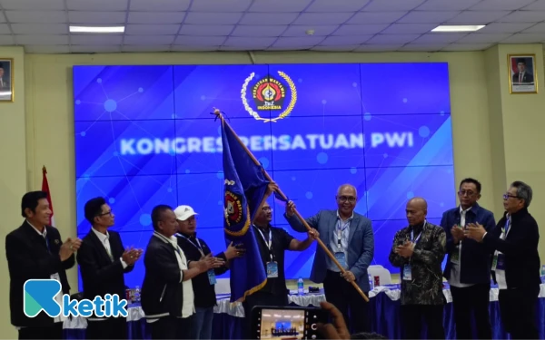 Thumbnail Berita - Akhmad Munir Resmi Terpilih Jadi Ketua Umum PWI 2025-2030 di Kongres Persatuan PWI