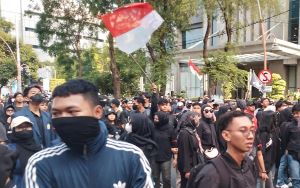 Thumbnail Simbol Perlawanan dan Harapan Rakyat, Ini Makna dan Lirik Lagu Buruh Tani