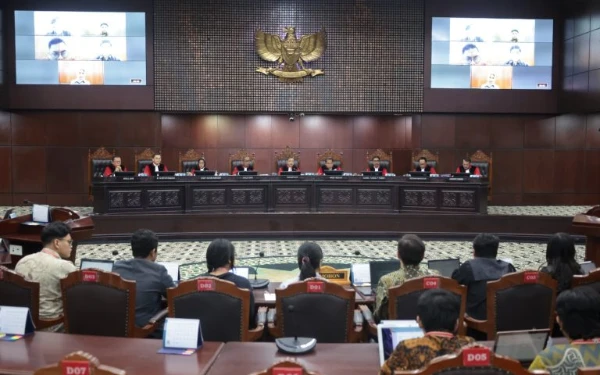Thumbnail Daftar 33 Wamen Rangkap Jabatan di BUMN, Sudah Dilarang MK