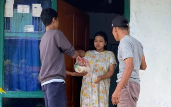 Thumbnail Berita - Pabrik Pengolah Limbah Beri Manfaat Warga Jombang, Buka Lapangan Kerja hingga Bantuan Sembako