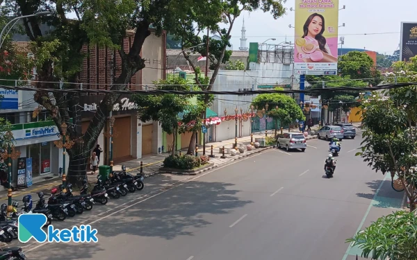 Thumbnail Pertokoan Kayutangan Heritage Banyak yang Tutup, Antisipasi Gejolak Massa Aksi