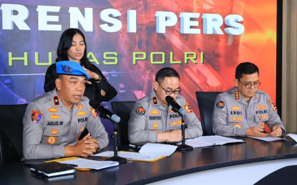 Thumbnail 2 Personel Brimob yang Lindas Affan Kurniawan Ditetapkan Lakukan Pelanggaran Berat