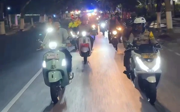 Thumbnail Pastikan Kondusif, Bupati Bondowoso Pimpin Patroli Gabungan Forkopimda Pasca Demonstrasi