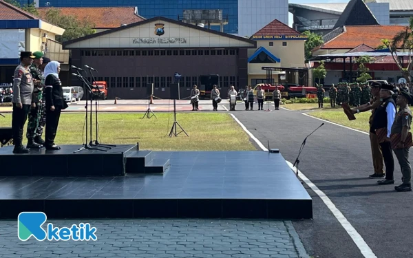 Thumbnail Gelar Apel dan Doa di Mapolda, Khofifah: Komitmen Bersama Jaga Jawa Timur!