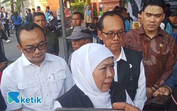Thumbnail Sesalkan Pembakaran Gedung Grahadi, Gubernur Khofifah: Saya Yakin Pelakunya Bukan Orang Jawa Timur