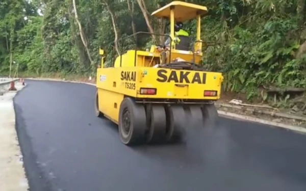 Thumbnail Berita - Sempat Bikin Krisis Pasokan BBM, Jalur Gumitir Dibuka per Kamis, 4 September 2025 Pukul 00:01 WIB