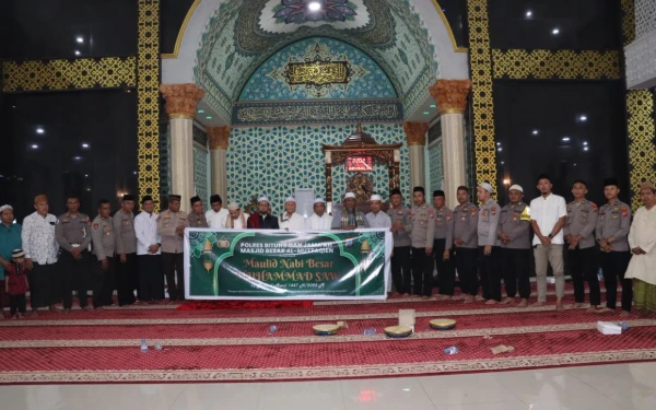 Thumbnail Polres Bitung Gelar Peringatan Maulid Nabi, Pererat Silaturahmi dengan Masyarakat