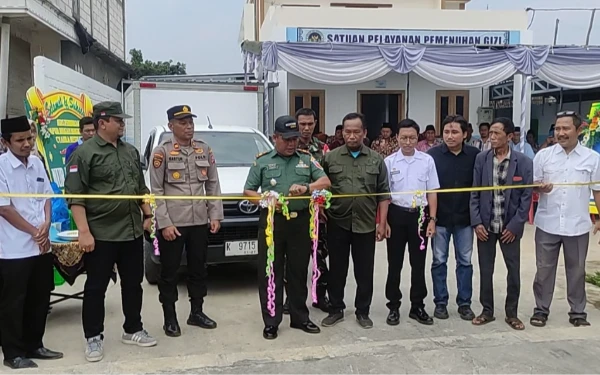 Thumbnail Berita - Dapur Umum MBG Resmi Beroperasi di Kerek Tuban, Dandim Ingatkan Soal Koordinasi