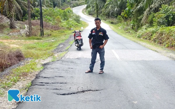 Proyek Jalan Nasional Miliaran Rupiah di Aceh Singkil Jadi Sorotan, Baru Selesai Sudah Rusak