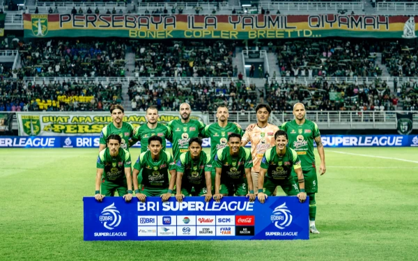 Thumbnail Pelatih Persebaya Lakukan Analisis Jelang Laga Lawan Persib