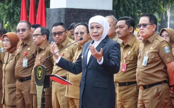 Thumbnail Apel Bersama di Lingkup Pemprov Jatim, Gubernur Khofifah Ingatkan ASN Tertib Berinteraksi di Medsos