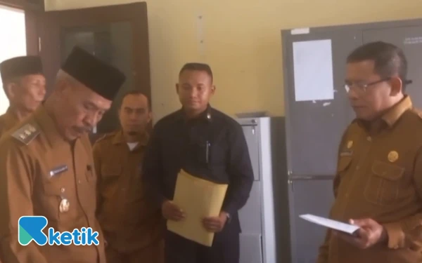 Thumbnail Berita - Wabup Aceh Singkil Sidak Ruangan Para Kabag, Banyak Temukan ASN dan PPPK Mangkir Kerja