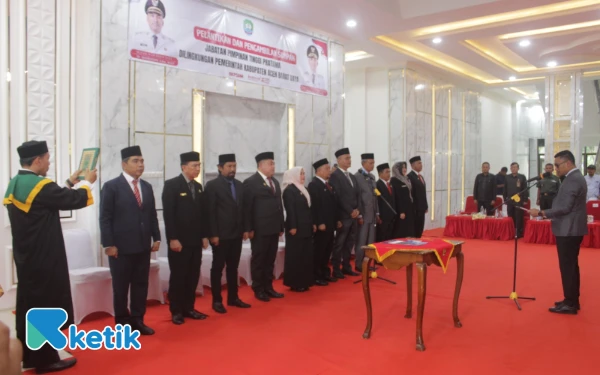 Thumbnail Berita - 11 Pejabat Eselon II Dilantik, Bupati Abdya Tegaskan Pentingnya Kolaborasi dan Pelayanan Publik