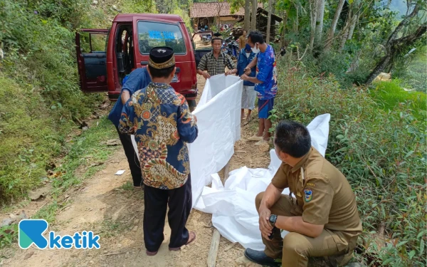 Thumbnail Dua Pekan Hilang, Lansia Pikun Ditemukan Tak Bernyawa di Hutan Pacitan