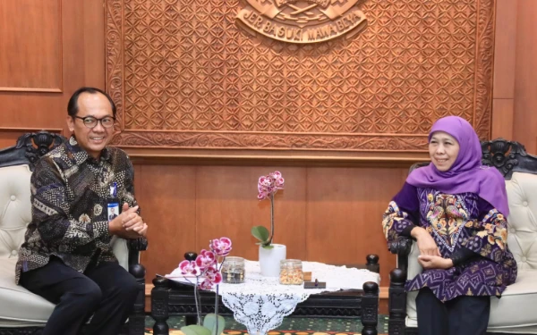 Thumbnail Sambut FESyar 2025, Gubernur Khofifah Optimistis Akselerasi Ekonomi Syariah dari Jatim untuk Indonesia