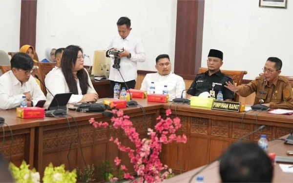 Thumbnail Berita - Krisis Air Bersih di Batu Merah dan Tanjung Uncang, Komisi III DPRD Batam Gelar RDPU