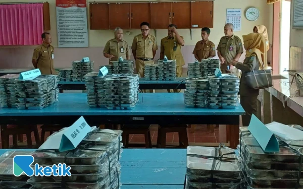 Thumbnail Berita - Naik Dua Kali Lipat, Penerima Makan Bergizi Gratis di Pacitan Kini Capai 19.396 Orang