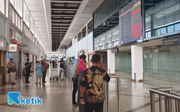 Thumbnail Bali Dikepung Banjir, Tidak Pengaruhi Penerbangan ke Pulau Dewata