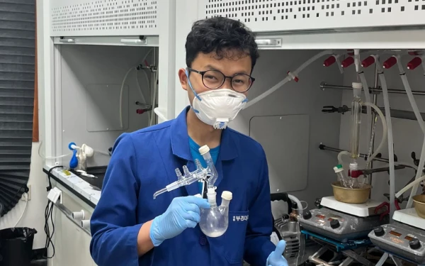 Thumbnail Solusi Hijau dari Surabaya, Limbah Tebu Disulap Jadi Plastik Ramah Lingkungan