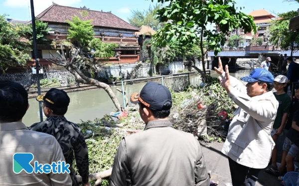 Thumbnail Berita - Prabowo Subianto Tinjau Lokasi Banjir di Bali, Mama Papua Ingin Presiden Datang ke Sorong