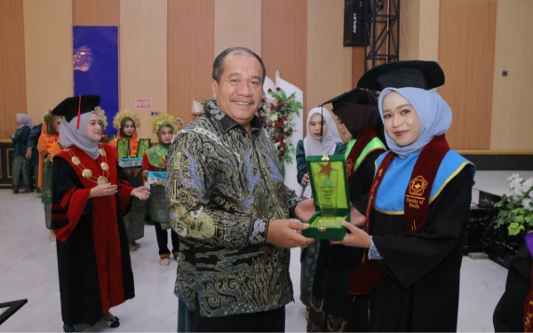 Thumbnail Berita - Bupati Asahan Dorong Lahirnya Tenaga Kesehatan Profesional