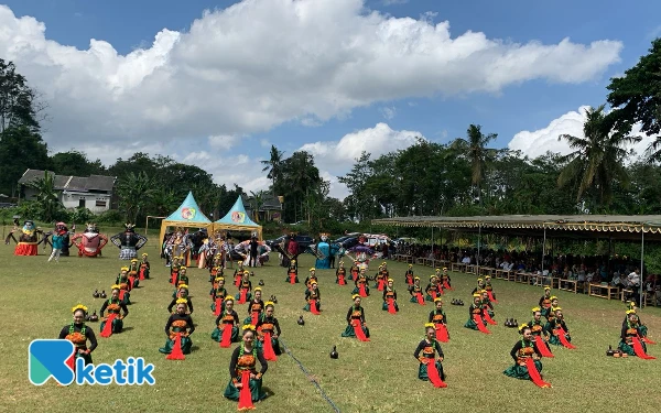 Thumbnail Berita - Prodi Pariwisata Vokasi UNAIR Ramaikan Hyang Argopuro Festival IX di Jember