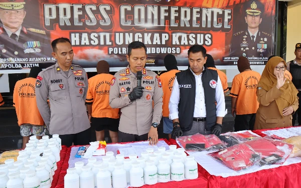 Thumbnail Operasi Tumpas Narkoba Semeru 2025, Polres Bondowoso Sita Ribuan Okerbaya