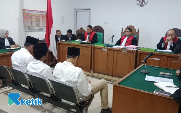 Thumbnail Kasus Dana Hibah PMI Ogan Ilir, Tiga Terdakwa Kompak Terima Putusan Hakim