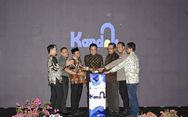 Thumbnail Bupati Bondowoso Launching Aplikasi KANDA untuk Ciptakan Komunikasi Antara Pemkab dan Masyarakat