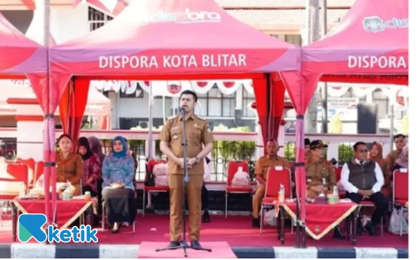 Thumbnail Berita - Lomba Gerak Jalan Warnai Peringatan HUT ke-80 RI di Kota Blitar