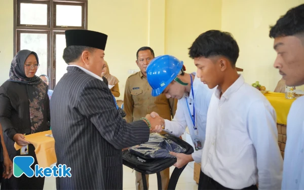 Thumbnail Berita - Pemuda Nagan Raya Ikut Latihan Pengelasan Listrik, Bupati TRK: Peningkatan Kualitas SDM